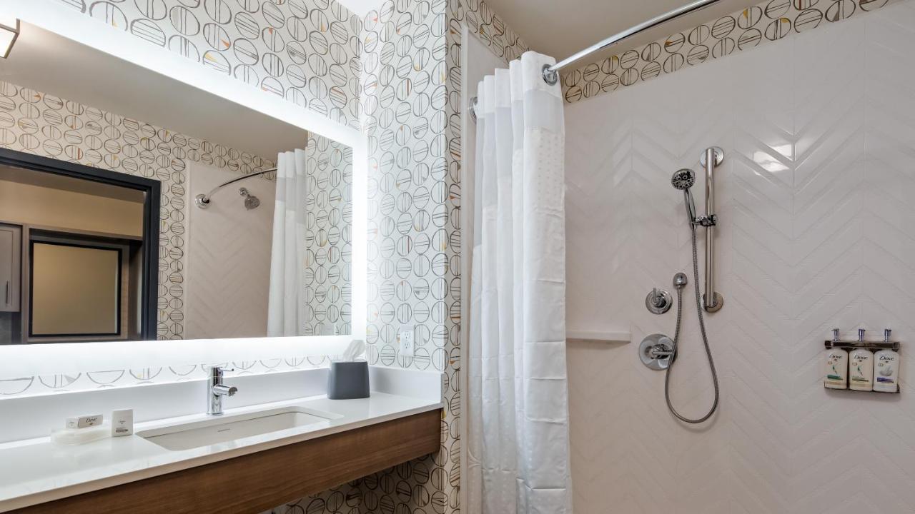 Holiday Inn - Clarksville Northeast By Ihg 외부 사진